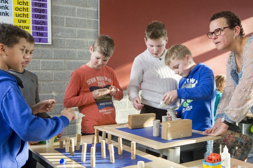 Stijgt het aantal leerlingen in het speciaal basisonderwijs sneller dan